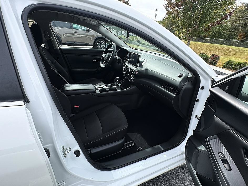 Certified 2025 Nissan Sentra SV FWD image 24