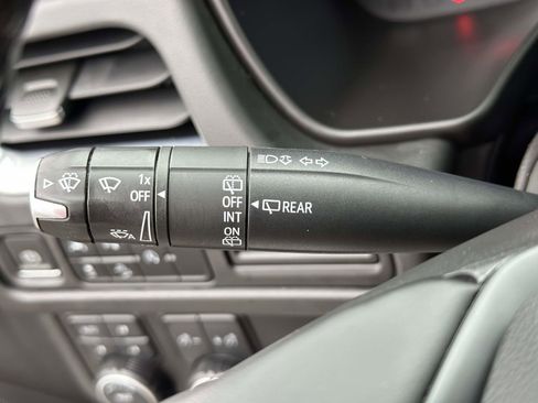 Used 2023 Chevrolet Tahoe Z71 image 16