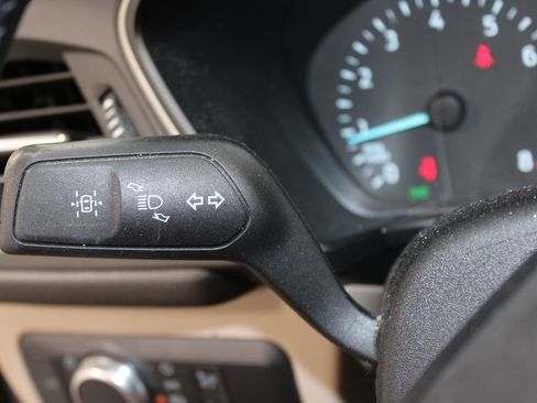 Used 2021 Ford Escape SE w/ Convenience Package image 23