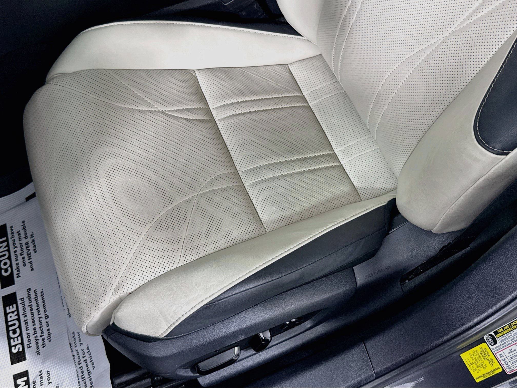 Used 2023 Lexus ES 300h Ultra Luxury FWD image 20