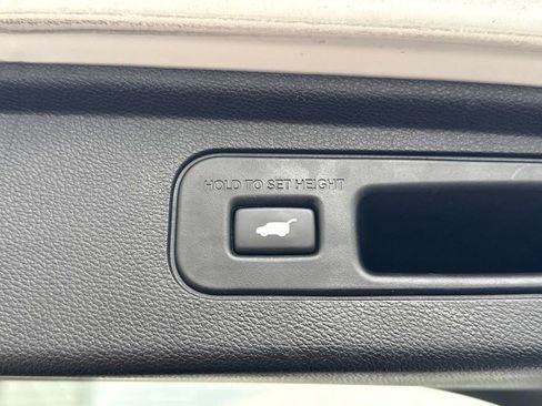 Used 2024 Honda Odyssey Touring image 8