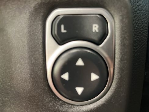 Used 2021 Jeep Wrangler Unlimited Rubicon w/ Uconnect 4C Nav & Sound Group image 12