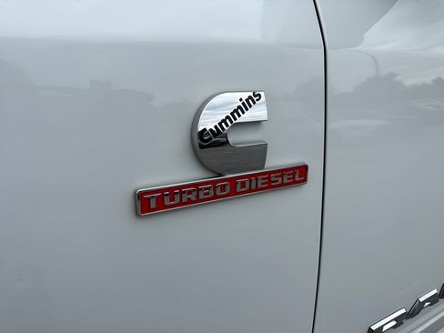 Used 2024 RAM 2500 Laramie AWD/4WD image 28