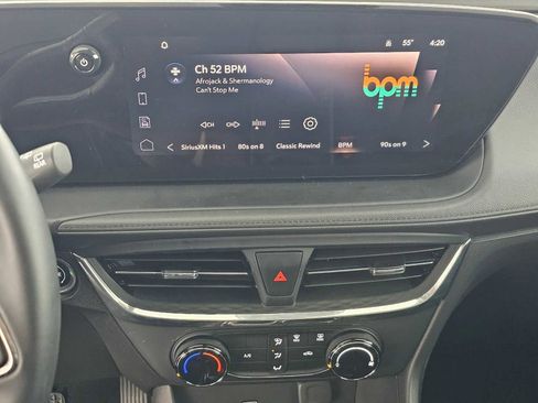 Used 2024 Buick Encore GX Preferred w/ Advanced Technology Package image 25