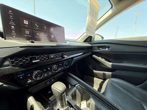 Used 2024 Honda Accord Touring image 15