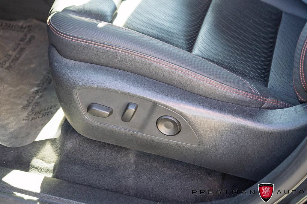 Used 2025 Chevrolet Traverse RS FWD image 24