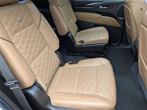 Certified 2022 Cadillac Escalade Premium Luxury w/ Performance Package image 27