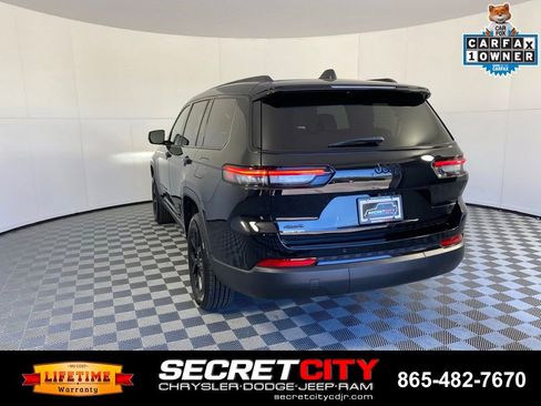 Used 2025 Jeep Grand Cherokee L Altitude AWD/4WD image 5