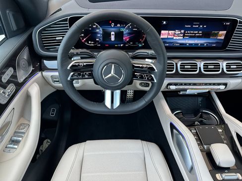 New 2026 Mercedes-Benz GLS 580 4MATIC image 15