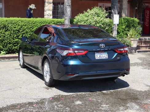 Used 2021 Toyota Camry LE FWD image 6