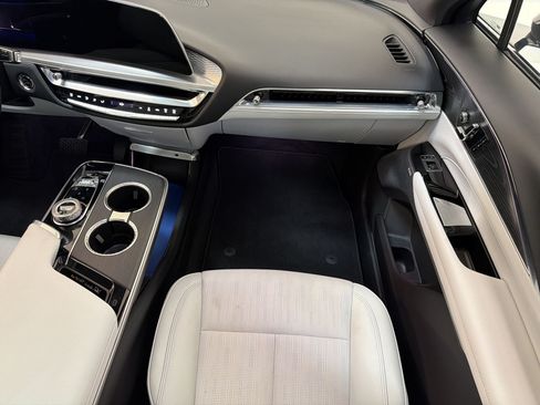 Certified 2024 Cadillac Lyriq Luxury RWD image 28
