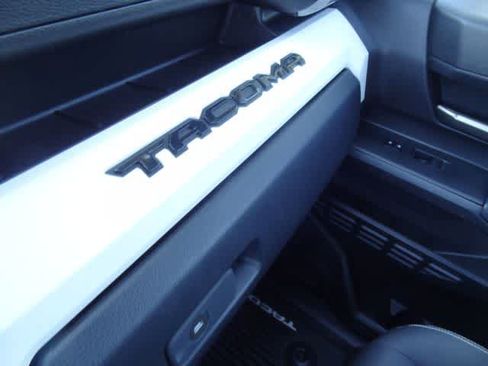 Used 2024 Toyota Tacoma TRD Off-Road w/ TRD Off Road Upgrade Package AWD/4WD image 39