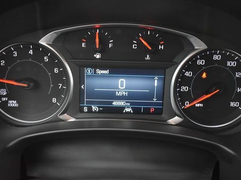 Used 2024 GMC Terrain SLE image 32