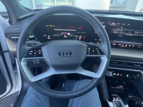 Used 2025 Audi Q5 Premium Plus w/ Premium Plus AWD/4WD image 6
