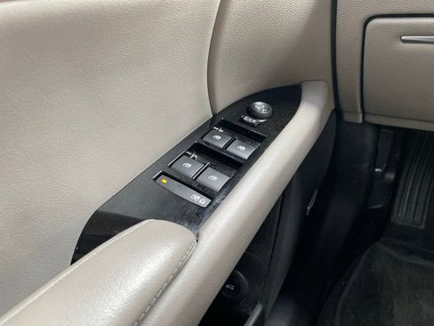 Used 2016 Cadillac XTS Premium FWD image 34