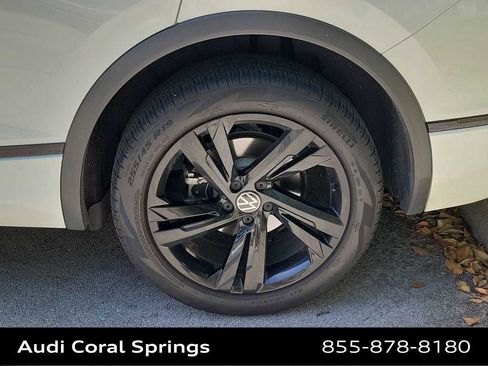 Used 2023 Volkswagen Tiguan SE R-Line FWD image 23