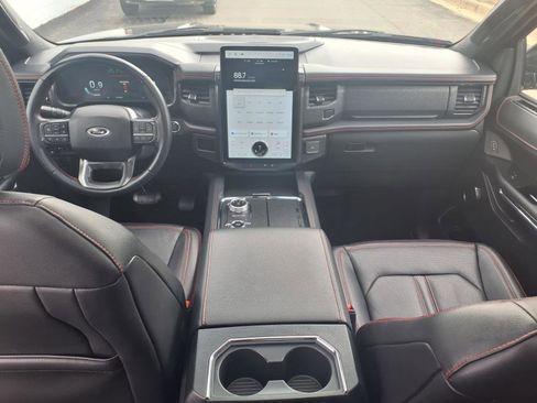 Certified 2022 Ford Expedition Limited image 11