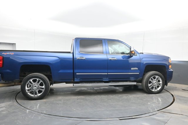 Used 2017 Chevrolet Silverado 2500 High Country w/ Duramax Plus Package AWD/4WD image 15
