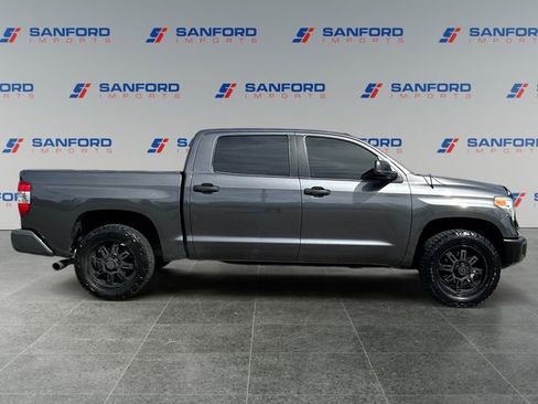 Used 2017 Toyota Tundra SR5 AWD/4WD image 6