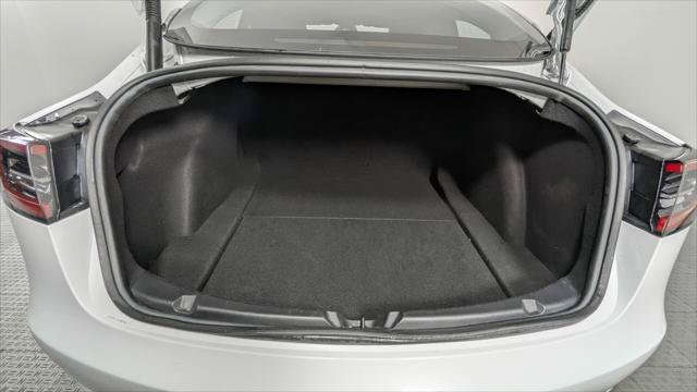 Used 2023 Tesla Model 3 Standard Range RWD image 15