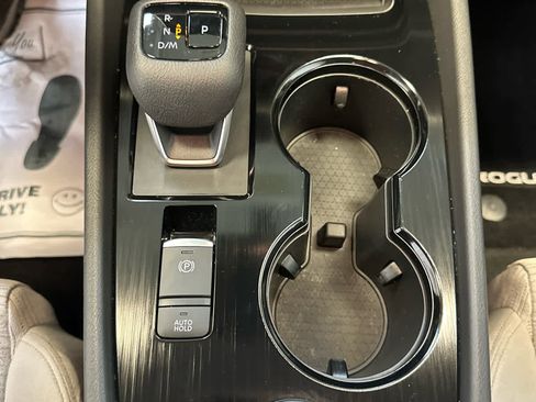 Certified 2023 Nissan Rogue SV image 33