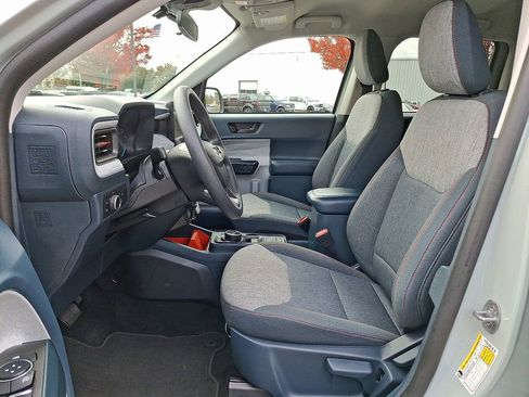 Used 2023 Ford Maverick XLT image 15