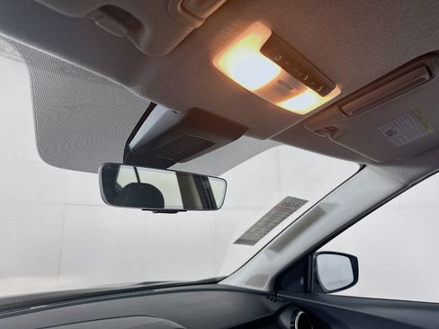 Used 2022 Nissan Kicks SV w/ Interior Electronics Package FWD image 18