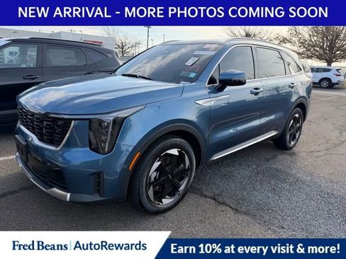 Used 2025 Kia Sorento EX image 3