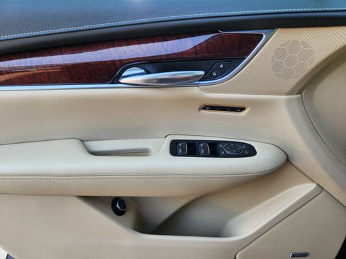 Used 2018 Cadillac XT5 Luxury w/ Driver Awareness Package FWD image 27