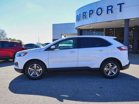 Used 2024 Ford Edge SEL w/ Convenience Package image 2