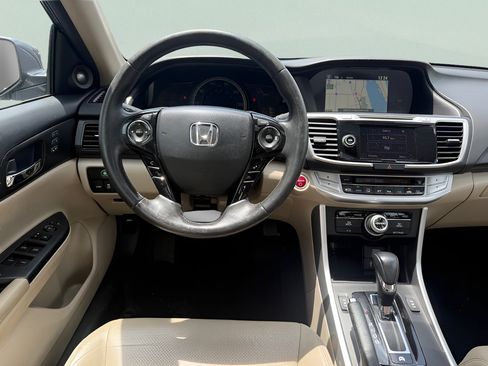 Used 2014 Honda Accord Touring image 22