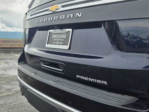 Certified 2024 Chevrolet Suburban Premier AWD/4WD image 14