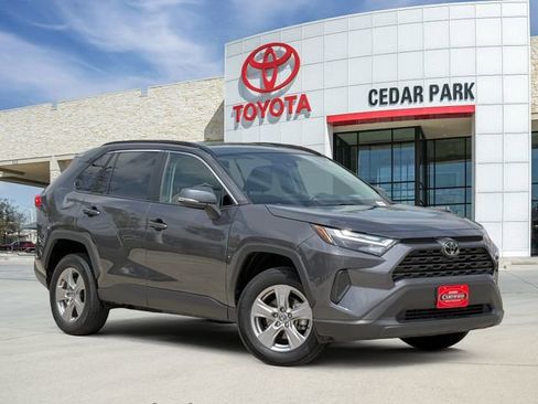 Used 2025 Toyota RAV4 XLE FWD image 1