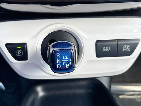 Used 2018 Toyota Prius Two w/ Prius Two Safety Plus Package FWD image 16