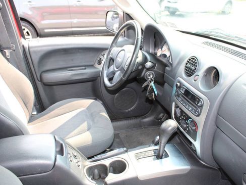 Used 2003 Jeep Liberty Limited AWD/4WD image 12