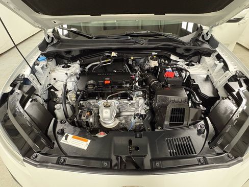 Used 2025 Honda HR-V LX image 11