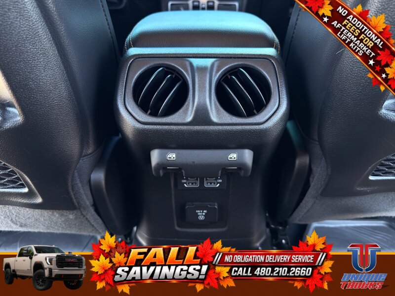 Used 2024 Jeep Wrangler Unlimited Sahara w/ Technology Group AWD/4WD image 35