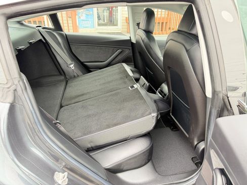 Used 2018 Tesla Model 3 Long Range image 35
