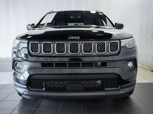 Certified 2023 Jeep Compass Latitude AWD/4WD image 2