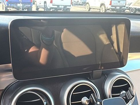 Used 2022 Mercedes-Benz GLC 300 image 12