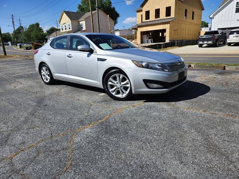 Used 2013 Kia Optima LX FWD image 2