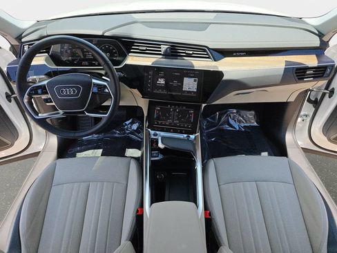 Used 2024 Audi Q8 e-tron Premium Plus w/ Premium Plus Package AWD/4WD image 10