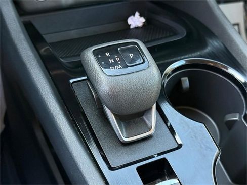 Used 2023 Nissan Rogue S image 22