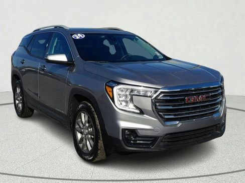 Used 2024 GMC Terrain SLT image 1