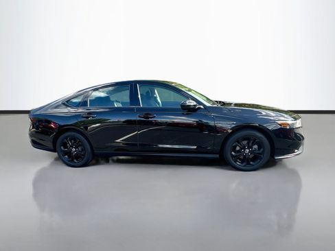Used 2025 Honda Accord SE image 8