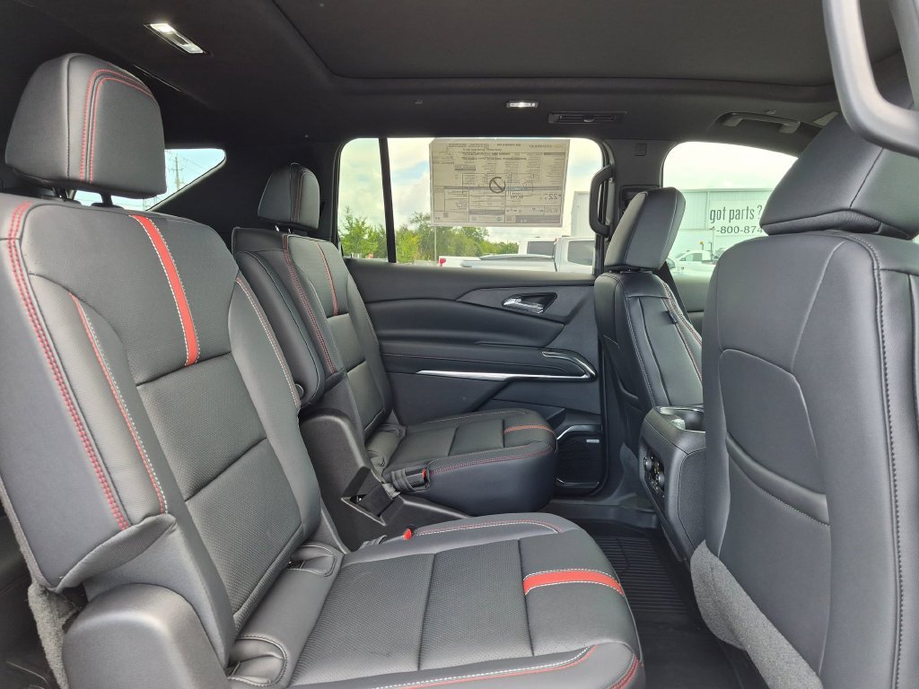 New 2026 Chevrolet Traverse RS w/ LPO, Floor Liner Package FWD image 30