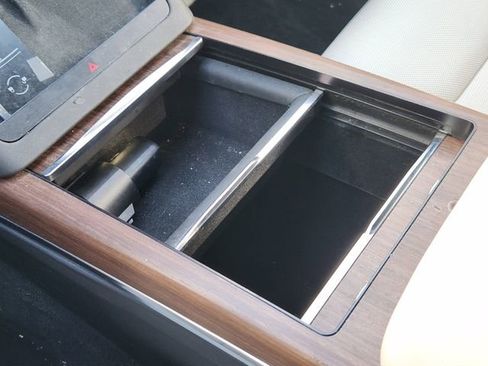 Used 2022 Tesla Model S image 21