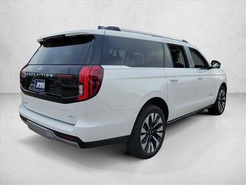 Used 2025 Ford Expedition Max Platinum w/ Driver's Package image 6