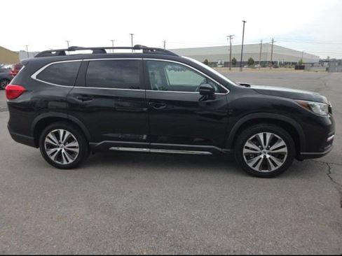 Used 2022 Subaru Ascent Limited w/ Technology Package AWD/4WD image 2