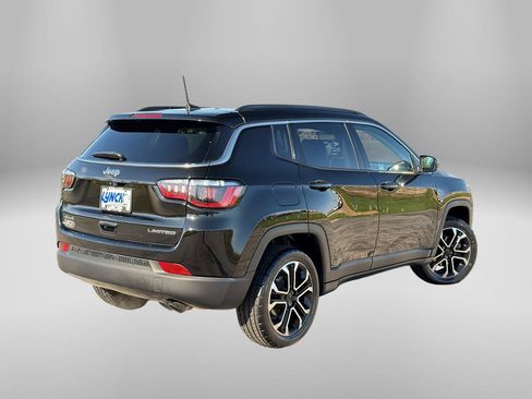 Used 2022 Jeep Compass Limited w/ Sun and Sound Group AWD/4WD image 4